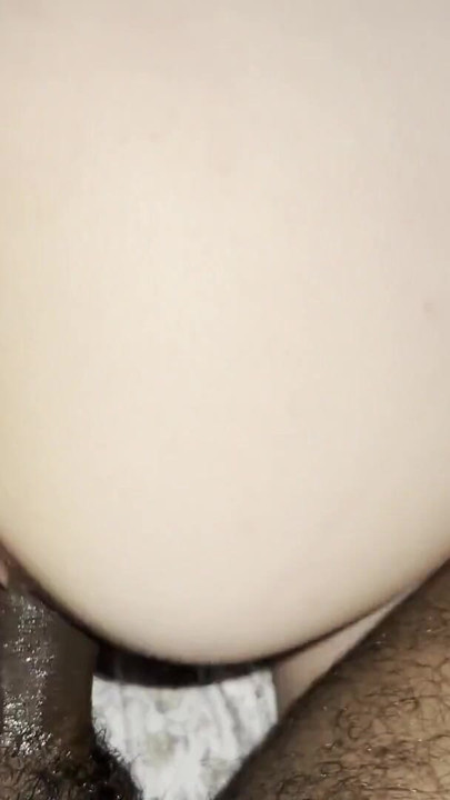 Stunning moment from "Amateur 18 year old white girl asks Older bbc for first ever creampie"