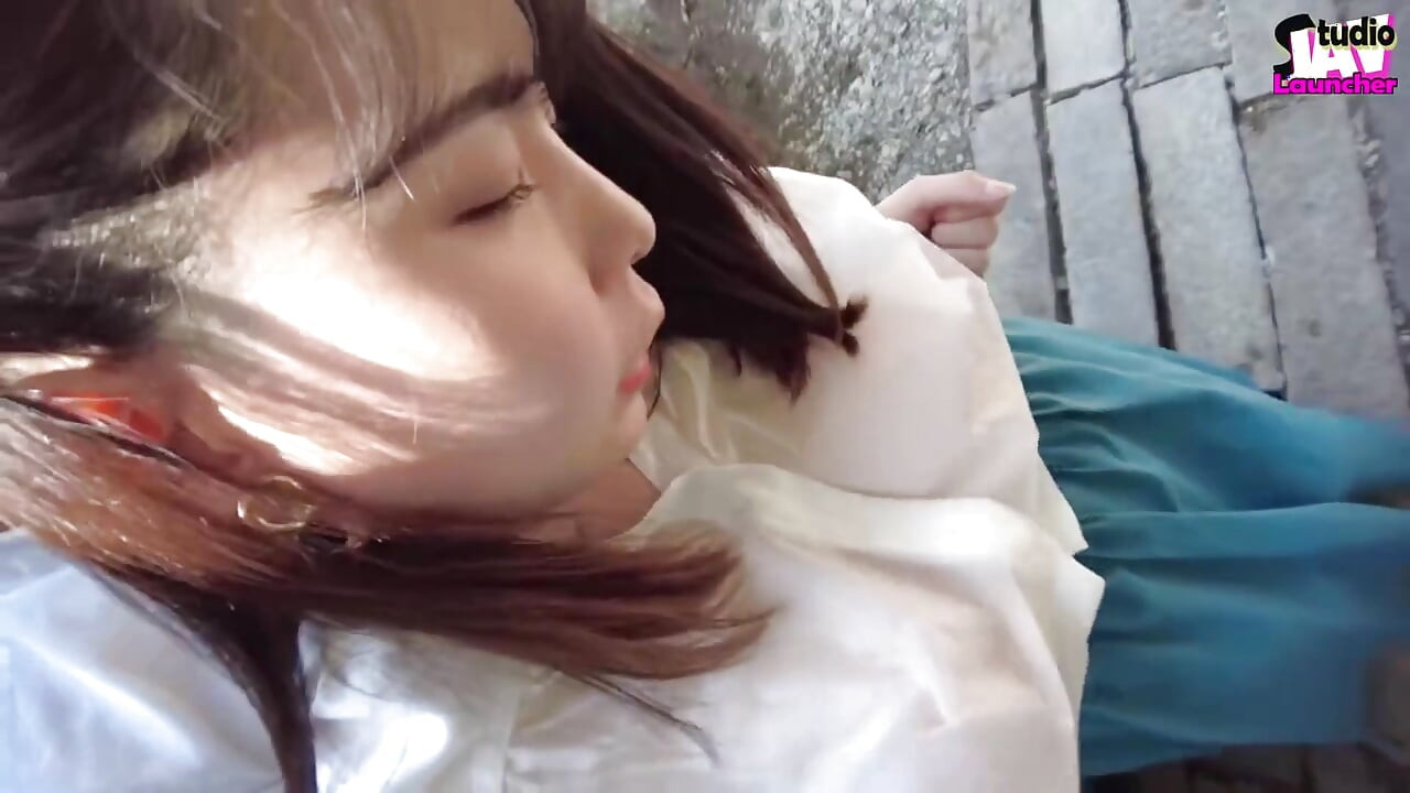 스트리트 흠뻑 - 이 거대한 흉상 미녀가 오픈에서 보짓물이 나는 방법을 처리 할 수 있습니까? 챕터 1