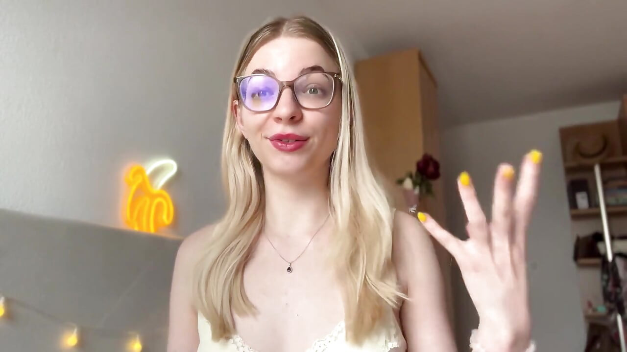 How to Leave a Mistress (when It Feels Too Hard) Addicted to Femdom!