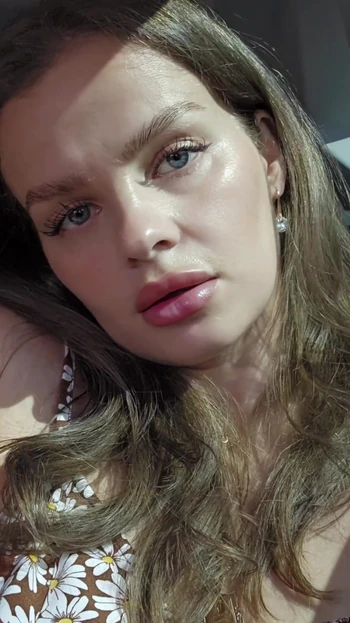 Must-share moment from "I was driving to work in a taxi and decided to masturbate my pussy. (P1)"
