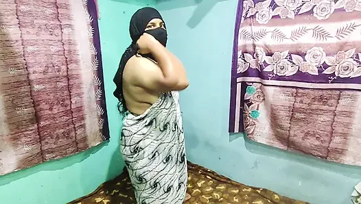 Sexy muslim bich dancing for money and cheap cock