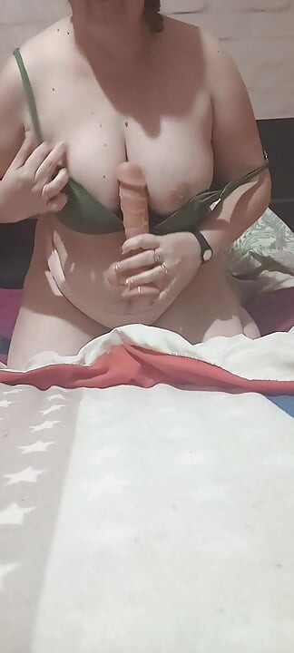 תחת גדול וחזה גדול