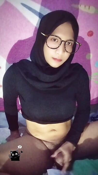 Hijab Girl Goes Home From Work