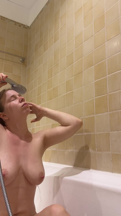 Mira cómo cuelgan mis tetas