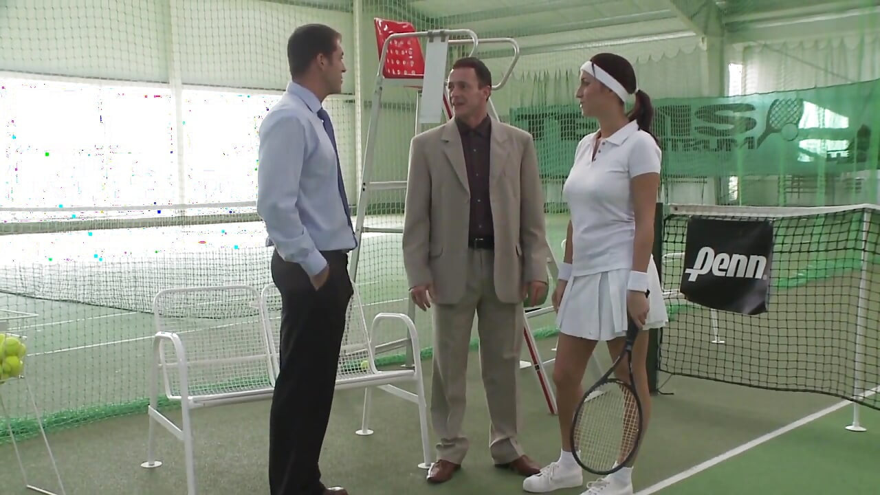 Redhead slut double penetrated on the tennis court