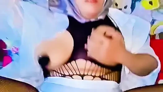 aunty need more pleasure, let me satisfying her