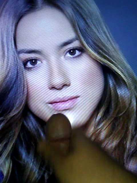 Cocking Chloe Bennet