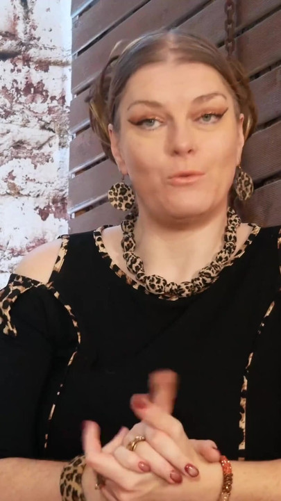 我知道你的真相，我的娘腔，这就是为什么你非常喜欢粉色，我深入你的潜意识 |剪辑 1