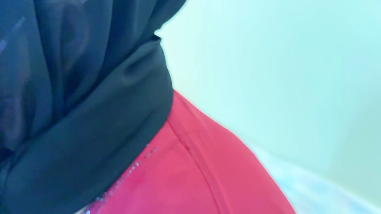 Fucking a Chubby Muslim Mother-in-law Wearing a Red Burqa & Hijab (Part-2)