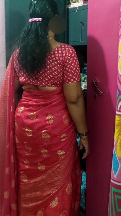 Desi Tante schreit verletzt beim analsex.