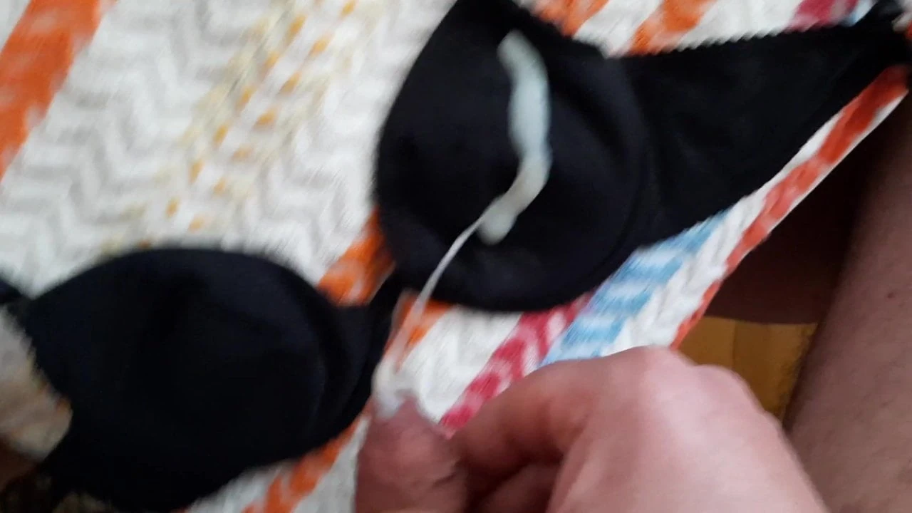 cum satin bra