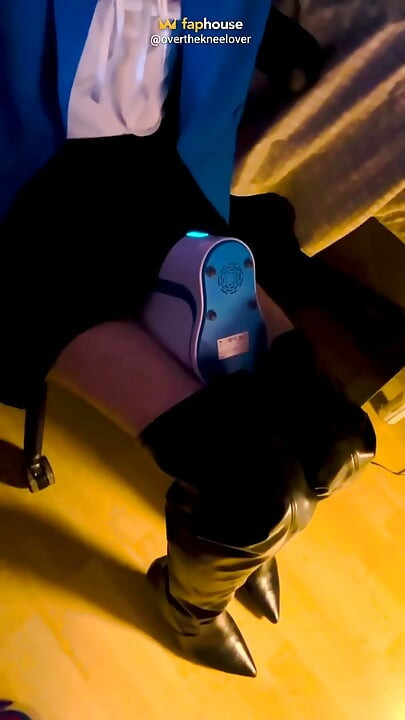 Overthekneelover Intense Solo Male Masturbation with Hot Leather Boots