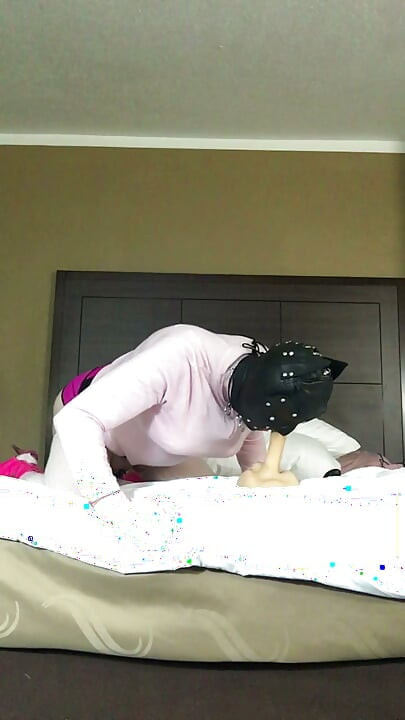 sissy slave deepthroat and fuck a dildo