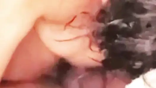 Ibu mertua dan pacarku yang menunggangi lebih kaya?