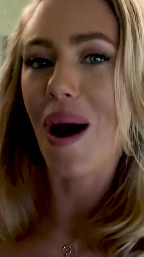 Nicole Aniston gets fizzed after sucking a cock and fucking | Clip 1