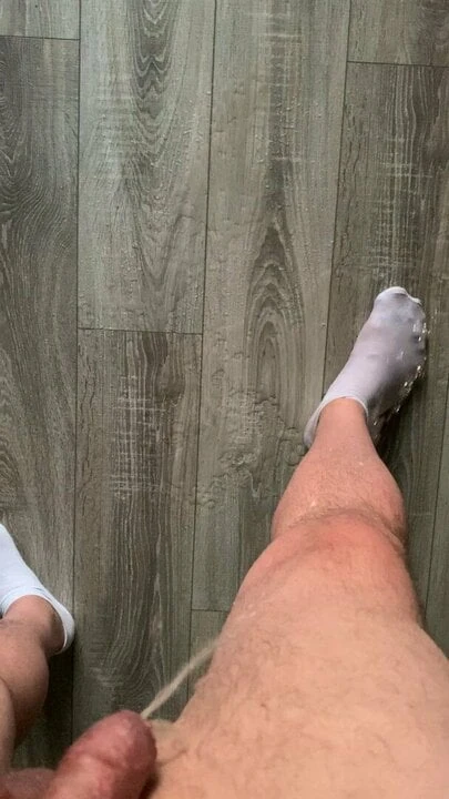 Heavy Piss in Livingroom
