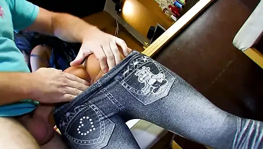 Fingering kontol sambil nyepong kontol sampai dicrot di dalam