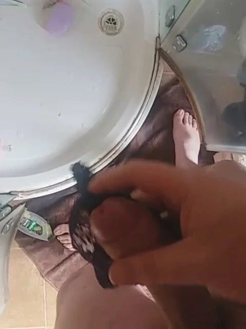 Cumming into her panties