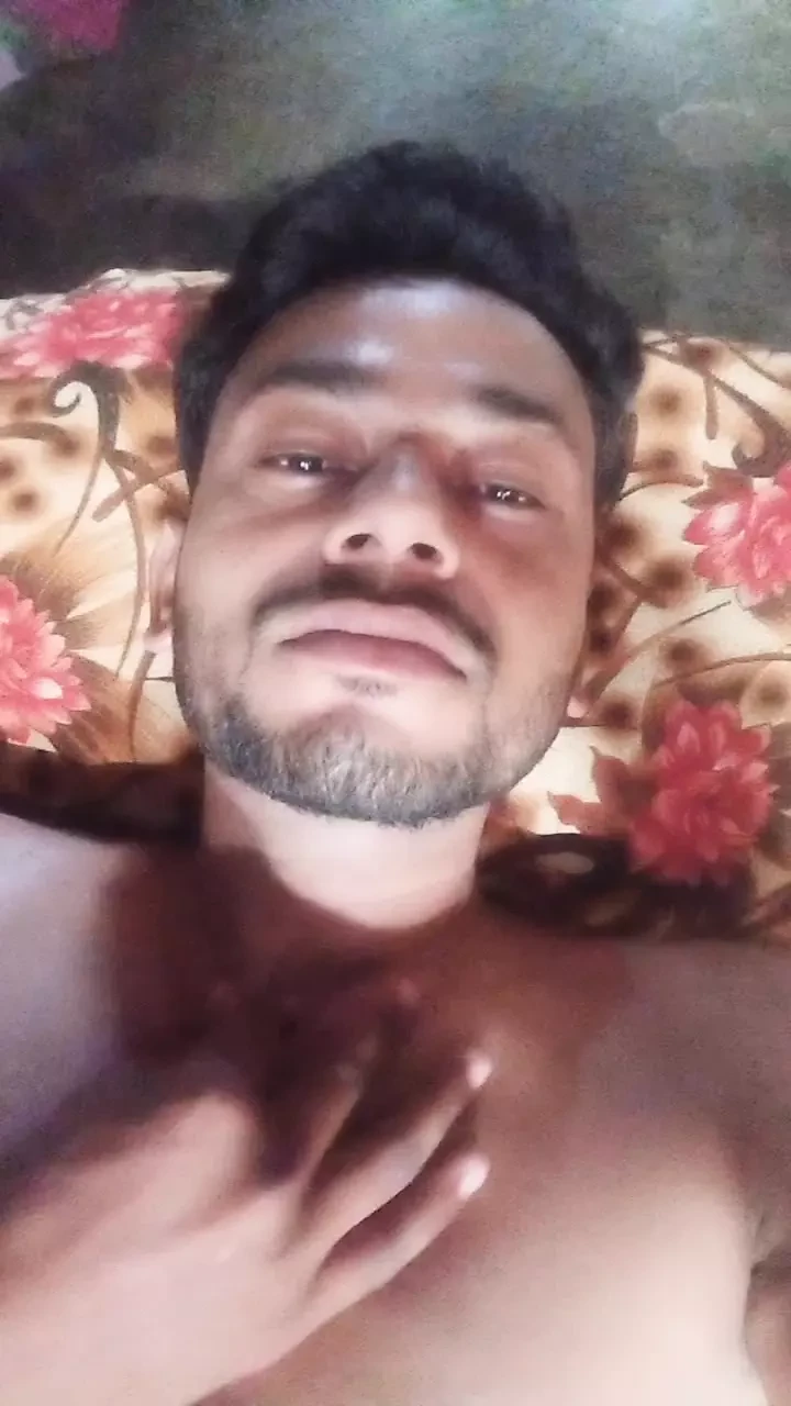 Ki mat chusai land ghussaichusai summer ho rahi hai 女孩穿着小胸罩，想要生活，这必须采取今天