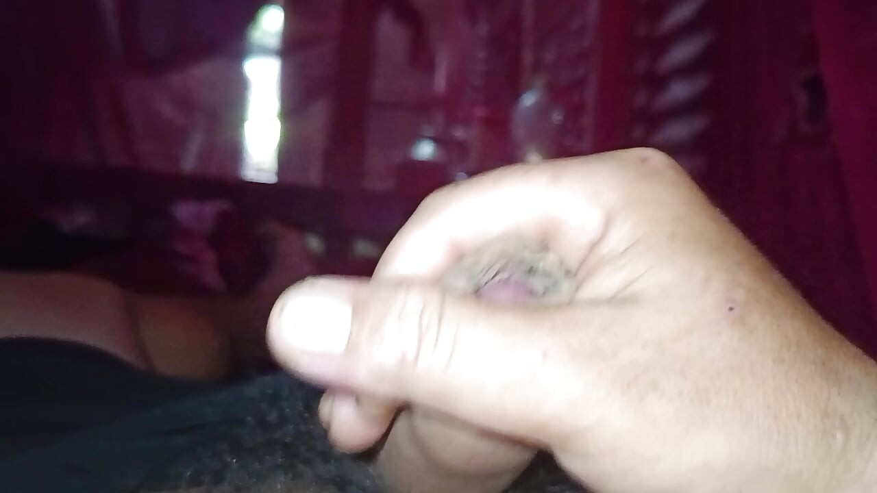 Main khud apni sauteli mammi ki choot ke bare men soch raha hoon