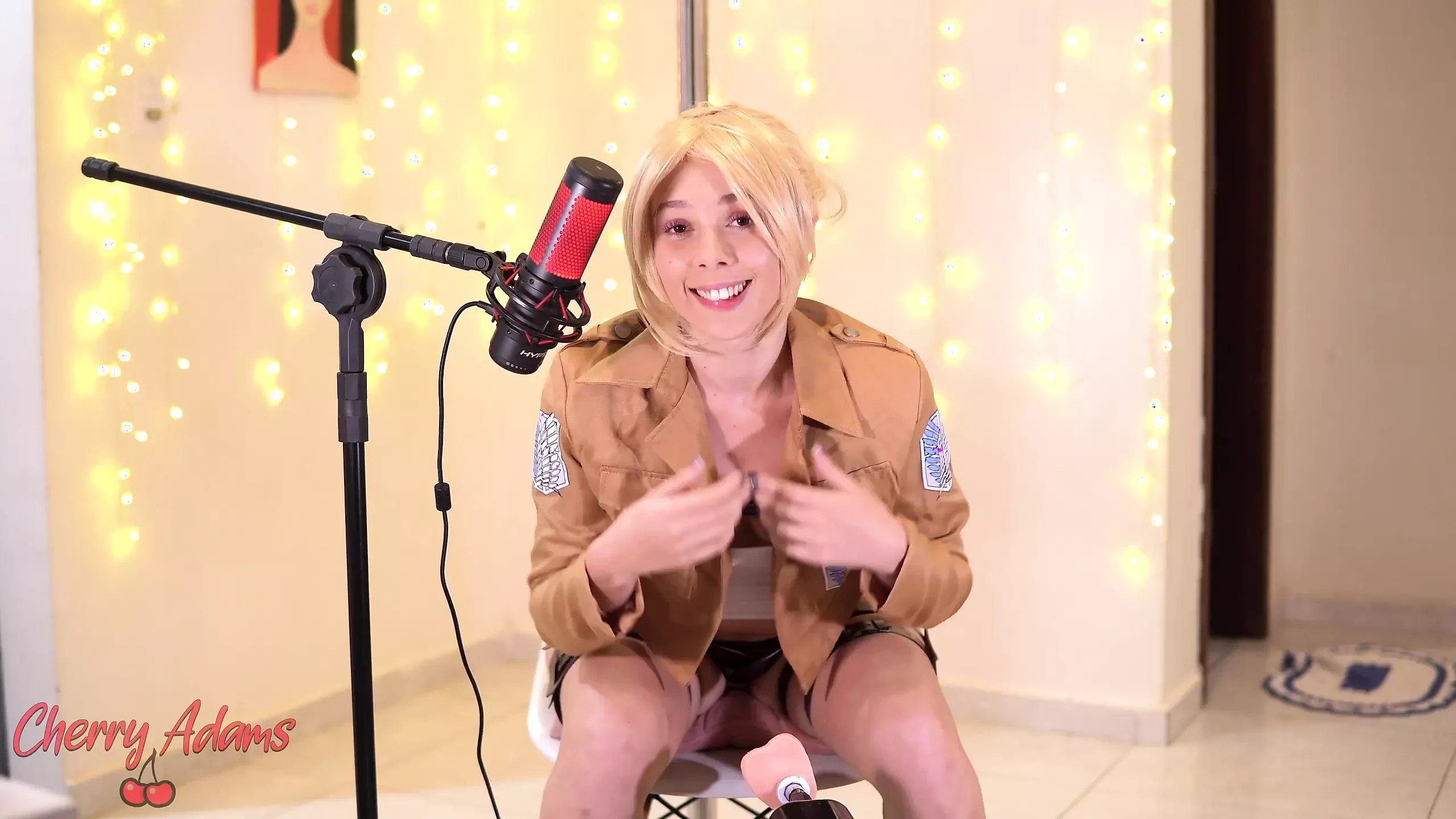 Annie Leonhart Cosplay - Squirting avec Sex Machine Asmr - Atack on Titan Cosplay