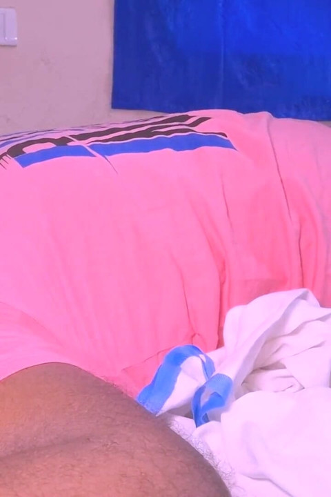 "sie konnte dem dicken schwanz ihres schwiegervaters nicht widerstehen, während ihr ehemann weg war"