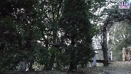 Sırılsıklam bir güzellikle sırılsıklam utanç uyandırıyor vahşi ıslak patlamada kendini sırılsıklam yapıyor.2