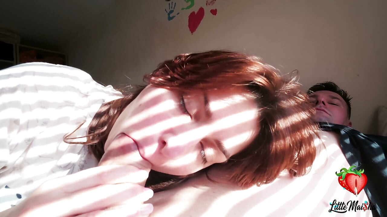 Morning with Abundant Ejaculation, Instead of Swallowing It She Spit Out
