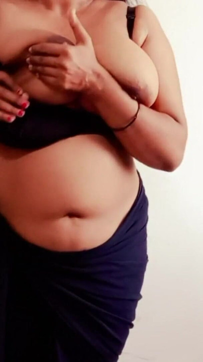 Spectacular moment from "Desi Bhabhi Arya Devar Ka Bada Mota Lund Dheki or Fir Kya Huva Video Dheko - Hindi Clear Audio"