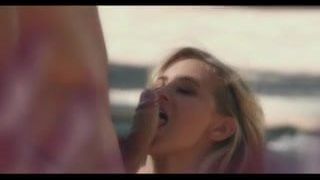 Hot blonde outdoor fuck