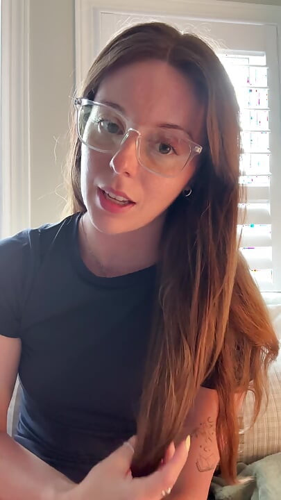Hottie in Glasses Tells You How to Stroke!