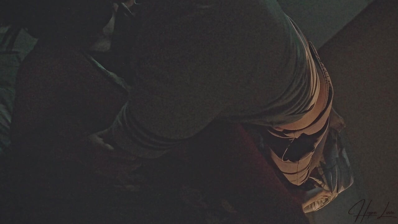 Изневерявам с домашната прислужница