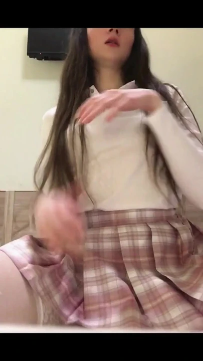 Momento espetacular de "TikTok compilação parte 6: menina nua dançando, mini saia, jeans magros, mamilos saliente, fio dental, striptease, leggings"