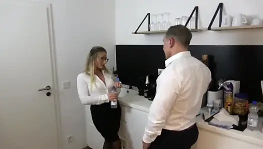 Studentin-aneta Şef