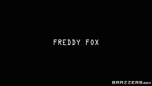 Brazzers - British Lexi Lowe Shares a Deep Throat Double Blowjob & 3some Sex with Stella