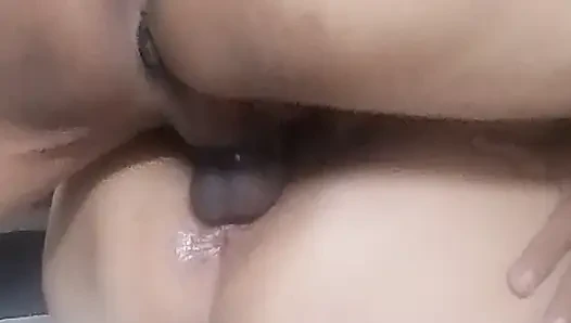Karım iki gün tatil yapıyor .bu yüzden sahip olduğumuz her an sevişiyoruz