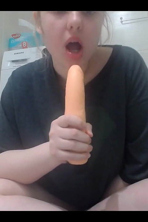 Hisap Cakap Kotor Melancap Dengan Dildo