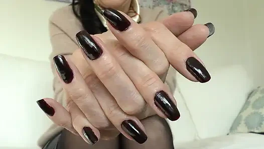 Темные таинственные ногти на пальцах, часть 2, Леди Виктория Валенте