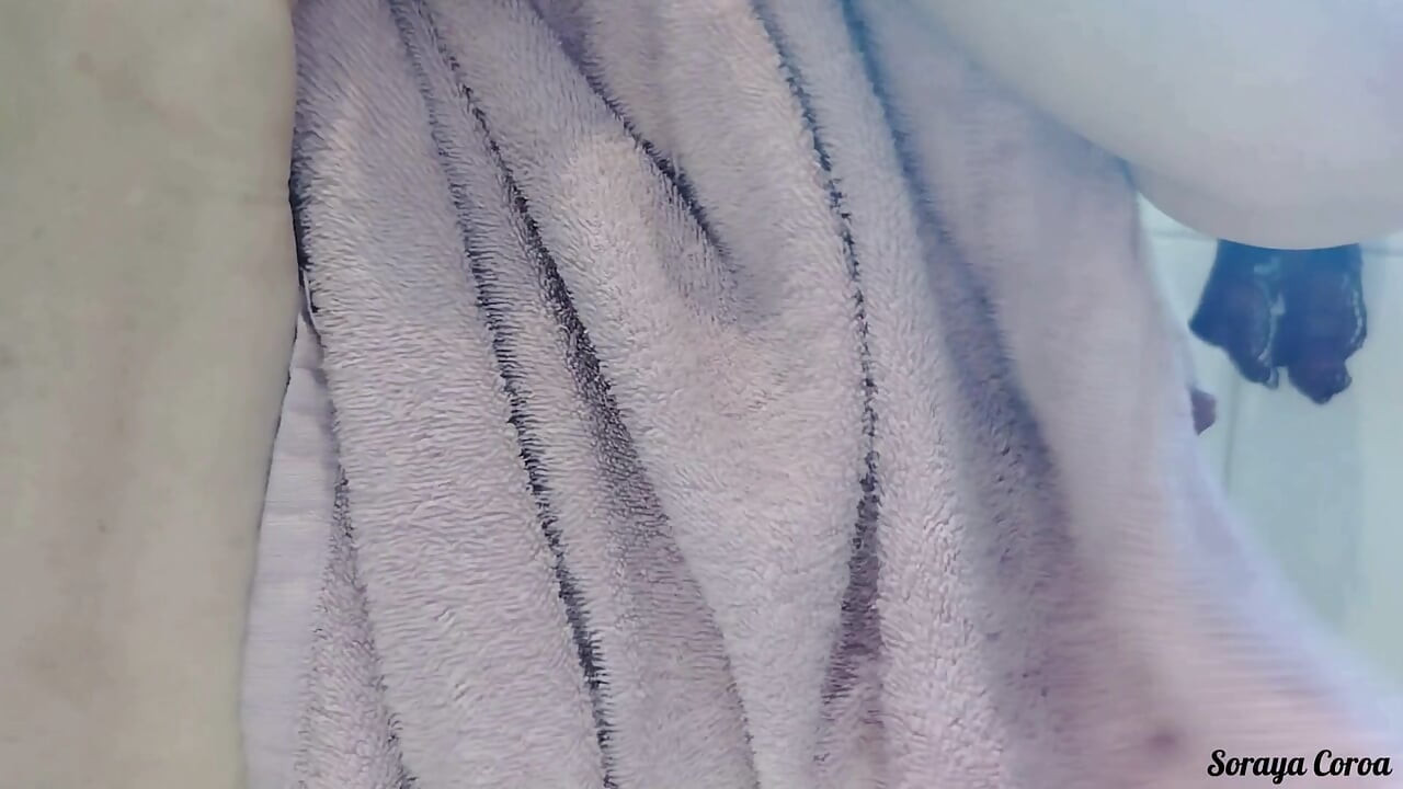 Ma belle-mère m’a demandé de l’aider à choisir ma culotte après la douche