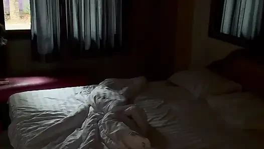 Моя жена любит хвастаться.