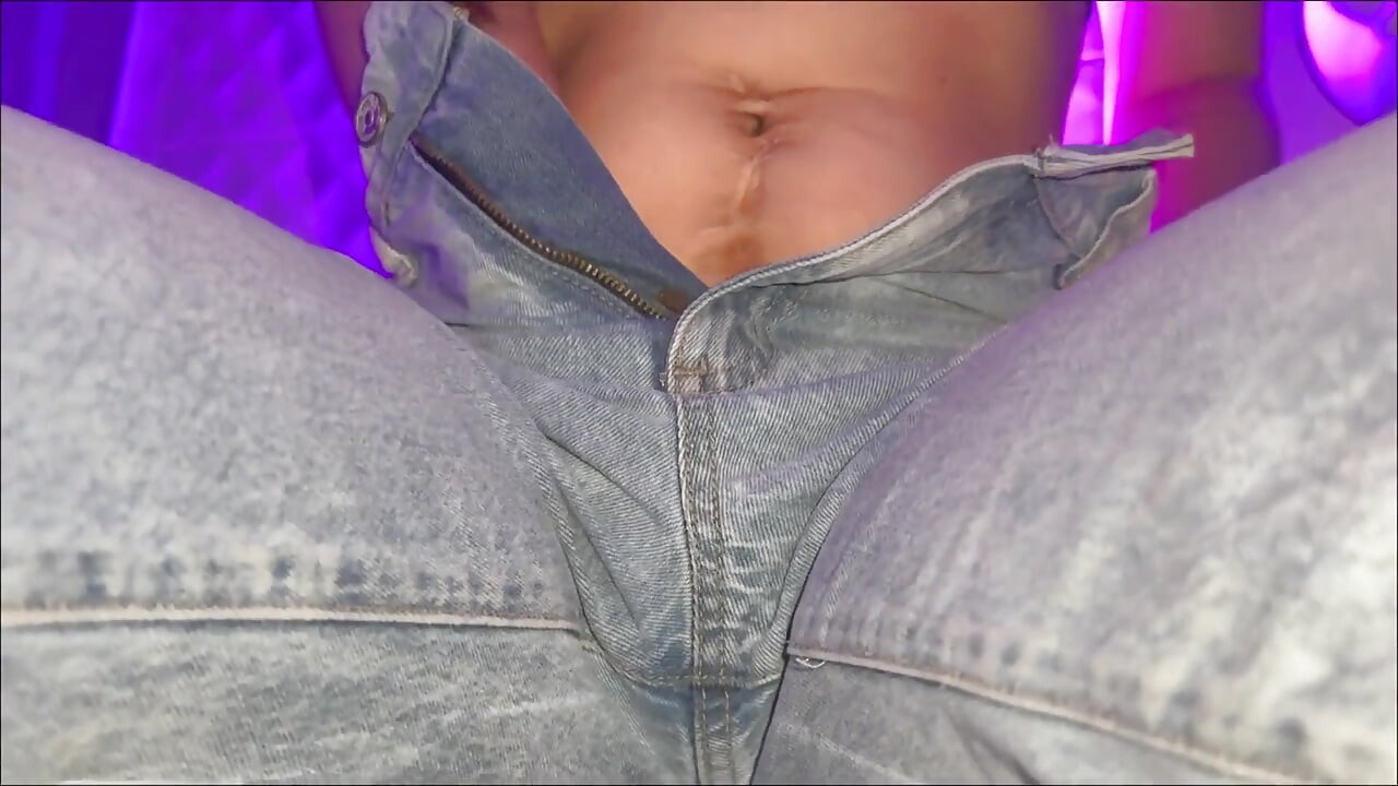 Profesoara mea nu mă lasă să merg la baie