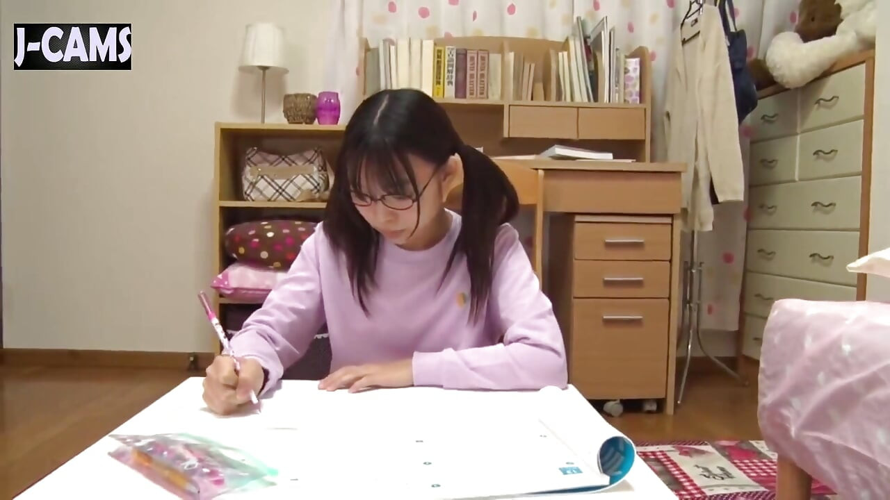 La suave belleza Milka Aoyama se funde en una dulce e intensa noche de preñada, episodio 1
