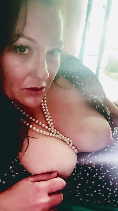 Confesión de esposa caliente: provocando mi con fantasías de bbc