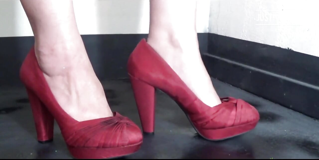 Red Velvet-y Heel Tap