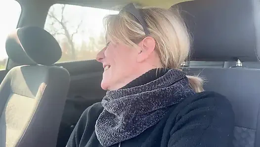 SURPRISED MASTURBATING MY PUSSY IN THE CAR - RISKY SEX