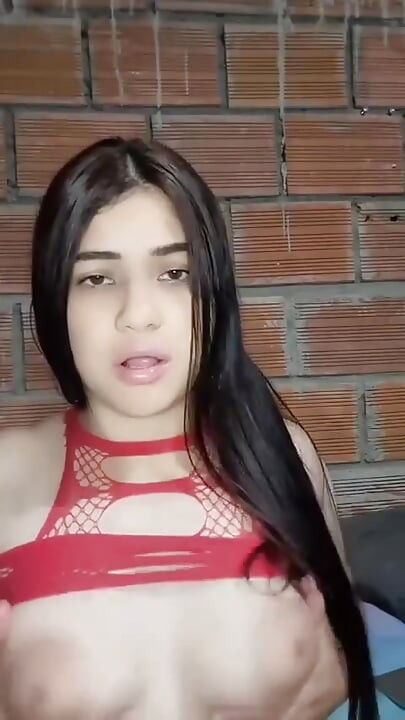 Amateur Fun with a Step Mom and Her Beautiful Tits Yuliethgomez