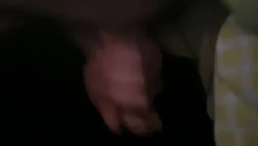 Gece vakti mastürbasyon yapıyor