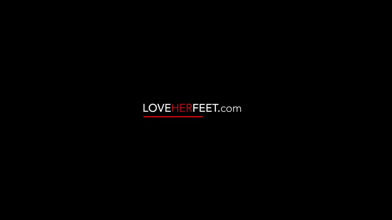 可愛い子 Selena Loveの足コキJOI