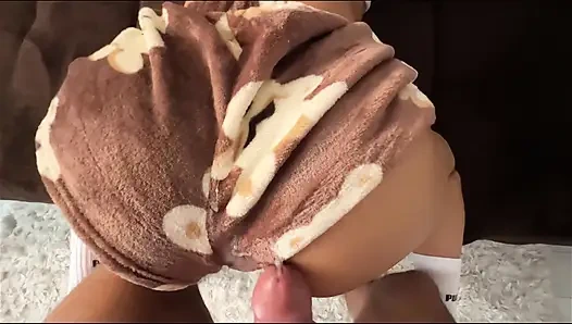 Humping! perfekter Morgen mit stiefschwester im plüschigen Schlafanzug, ich habe ihre muschi gefickt und auf den perfekten arsch abspritzen