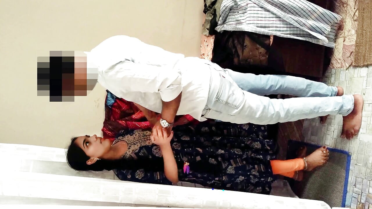 Awek Pakistan Neha dikongkek oleh bf buruh India berkongkek dubur